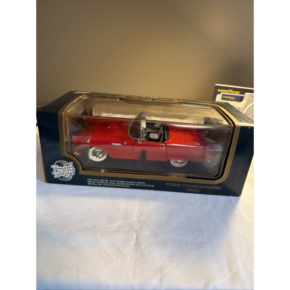 Road Tough 1:18 Collection 1955 Ford Thunderbird Red Diecast Car NIB